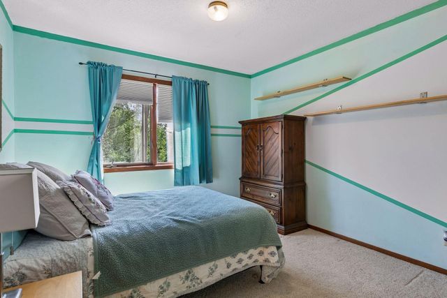 16042 6th Street N, Lakeland, MN 55043