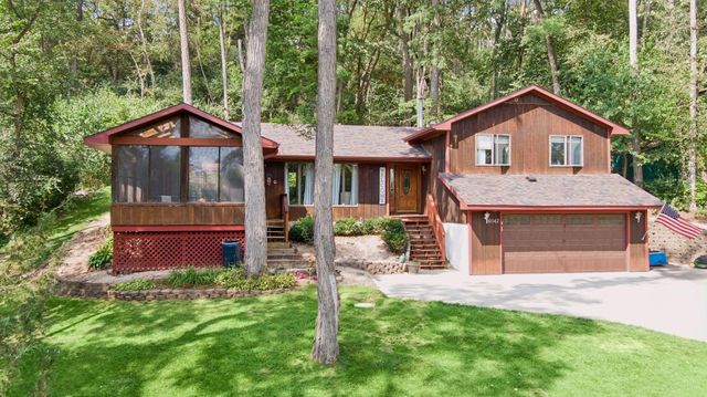 16042 6th Street N, Lakeland, MN 55043