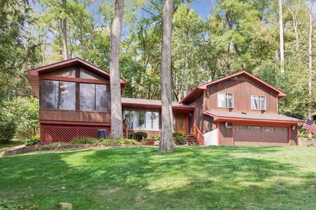 16042 6th Street N, Lakeland, MN 55043