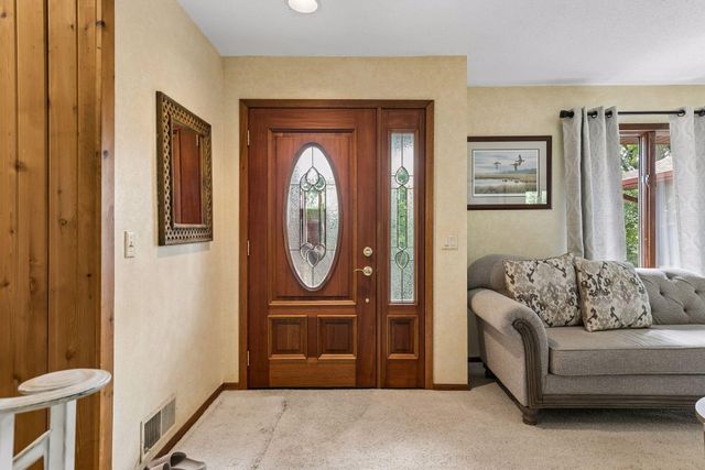 16042 6th Street N, Lakeland, MN 55043