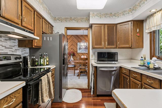 16042 6th Street N, Lakeland, MN 55043