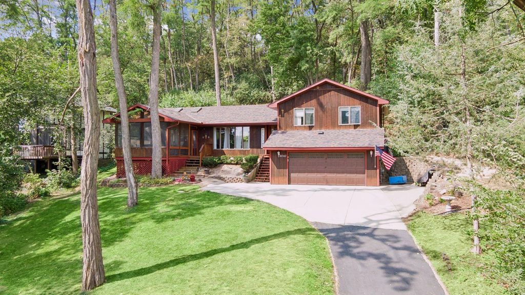 16042 6th Street N, Lakeland, MN 55043