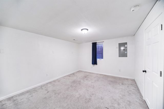 6808 Timmons Drive, Windsor Heights, IA 50324