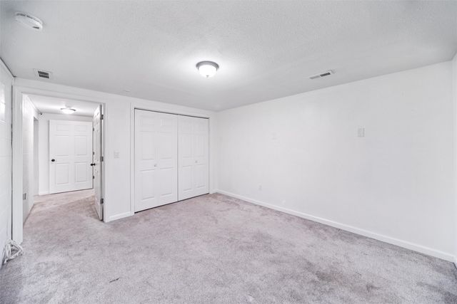 6808 Timmons Drive, Windsor Heights, IA 50324