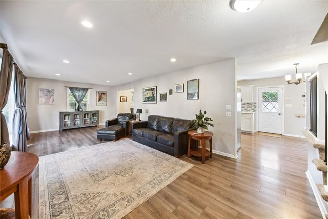 6808 Timmons Drive, Windsor Heights, IA 50324