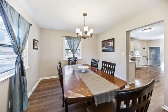 6808 Timmons Drive, Windsor Heights, IA 50324