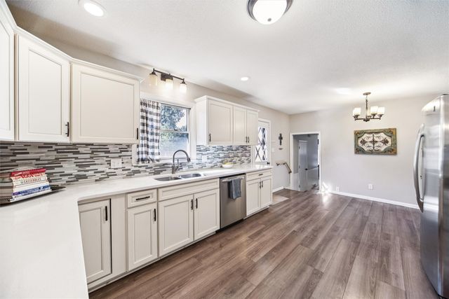 6808 Timmons Drive, Windsor Heights, IA 50324