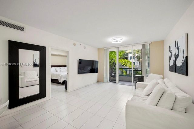 510 NW 84th Ave 220, Plantation, FL 33324