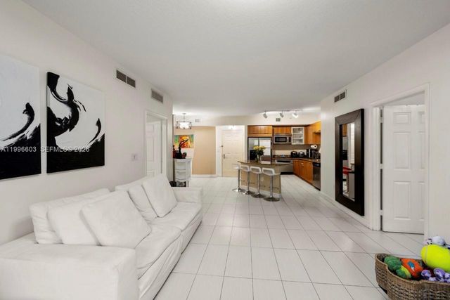 510 NW 84th Ave 220, Plantation, FL 33324