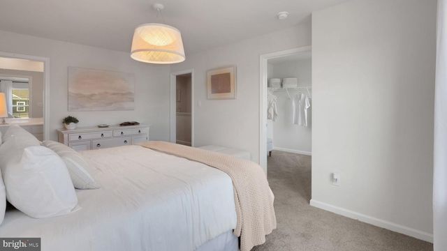 218 HERMOSA DR, Egg Harbor Township, NJ 08234