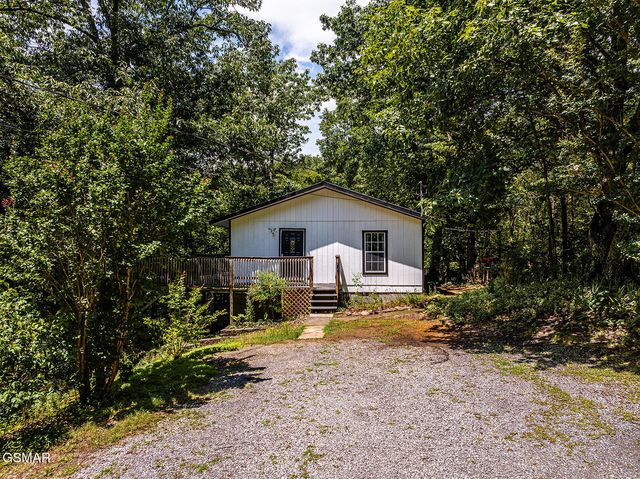 1901 Blackberry Way, Sevierville, TN 37876