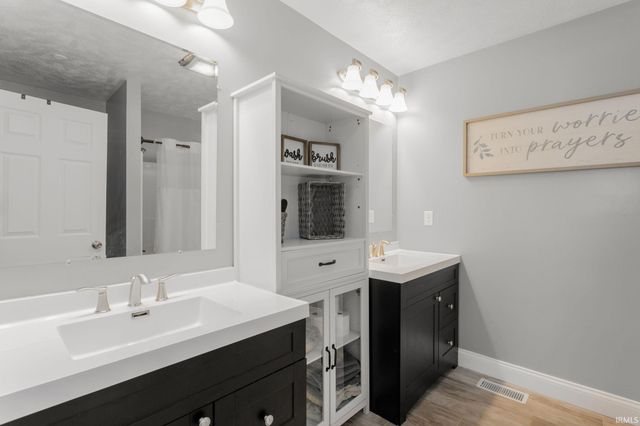 58413 Crossview Lane, Osceola, IN 46561