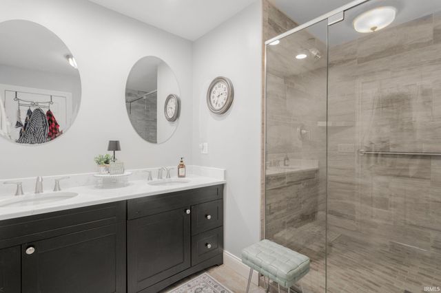 58413 Crossview Lane, Osceola, IN 46561