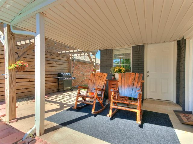 2114 Westmore Drive, Moore, OK 73170
