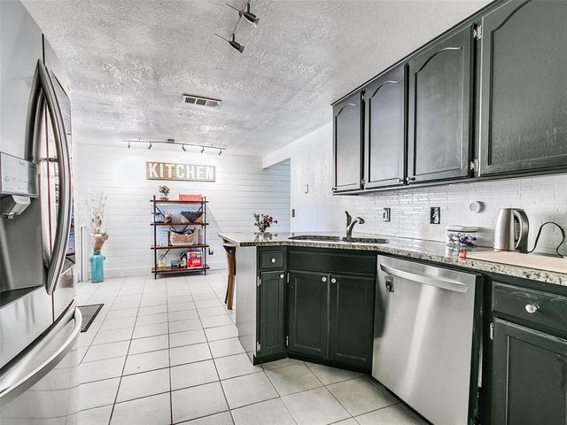 2114 Westmore Drive, Moore, OK 73170