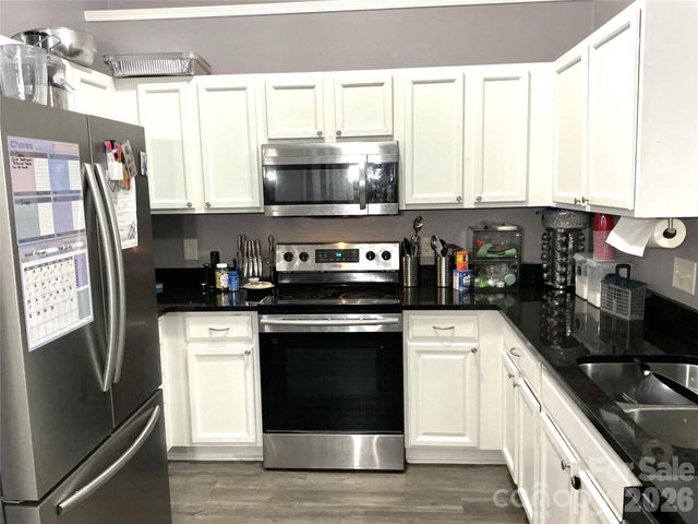 727 Almora Drive, Charlotte, NC 28216