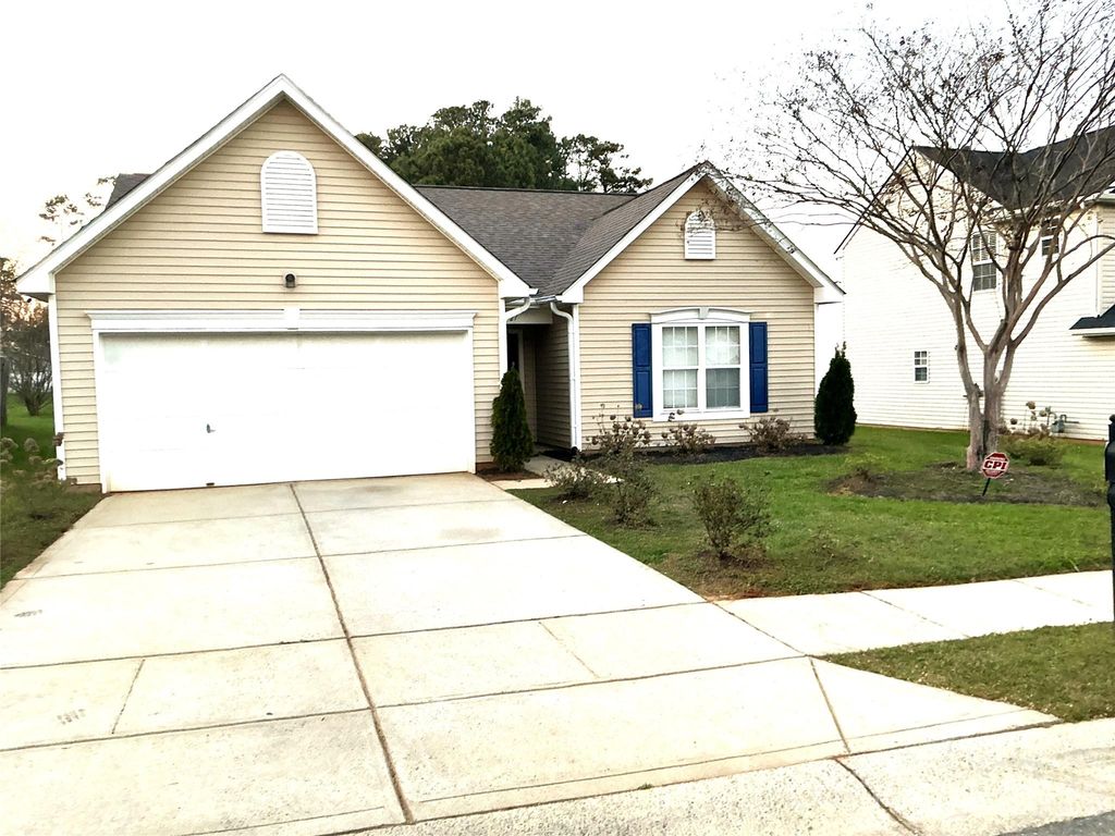 727 Almora Drive, Charlotte, NC 28216