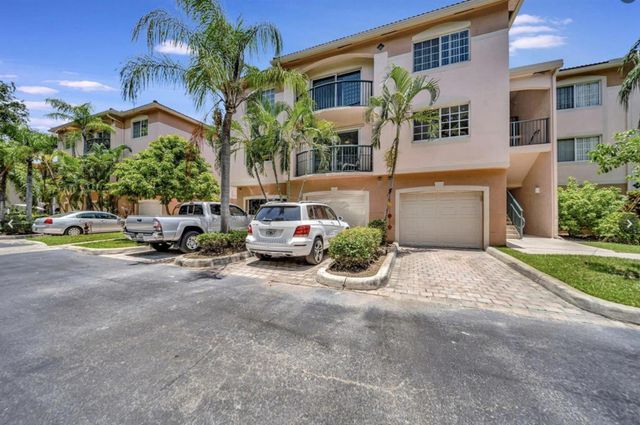 2125 SE 10th Avenue, Fort Lauderdale, FL 33316