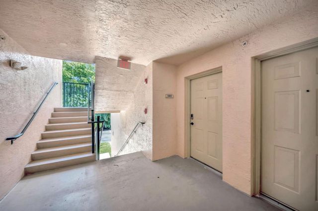 2125 SE 10th Avenue, Fort Lauderdale, FL 33316