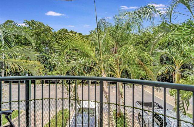 2125 SE 10th Avenue, Fort Lauderdale, FL 33316