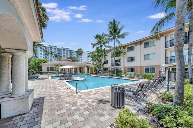 2125 SE 10th Avenue, Fort Lauderdale, FL 33316