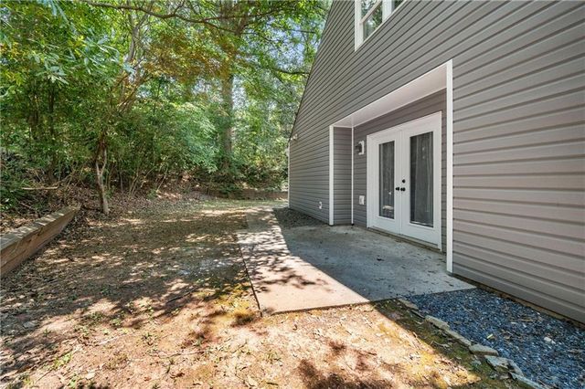 1393 Poplar Pointe SE, Smyrna, GA 30082