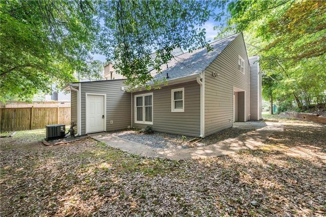 1393 Poplar Pointe SE, Smyrna, GA 30082