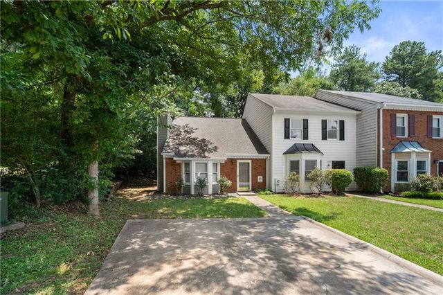 1393 Poplar Pointe SE, Smyrna, GA 30082