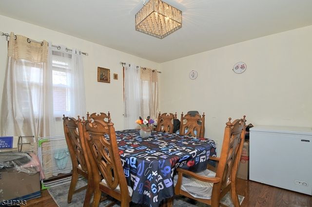 300 Kennedy Dr, Linden City, NJ 07036