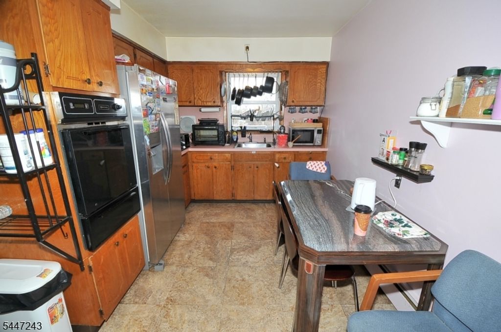 300 Kennedy Dr, Linden City, NJ 07036 — photo 4