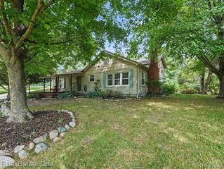 1275 Rosell Road, Holly, MI 48442