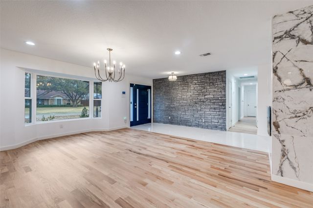 4326 Mendenhall Drive, Dallas, TX 75244