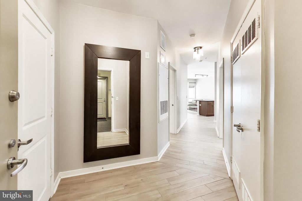 Image 10 of property listing at 8045 NEWELL ST #118, Silver Spring, MD 20910