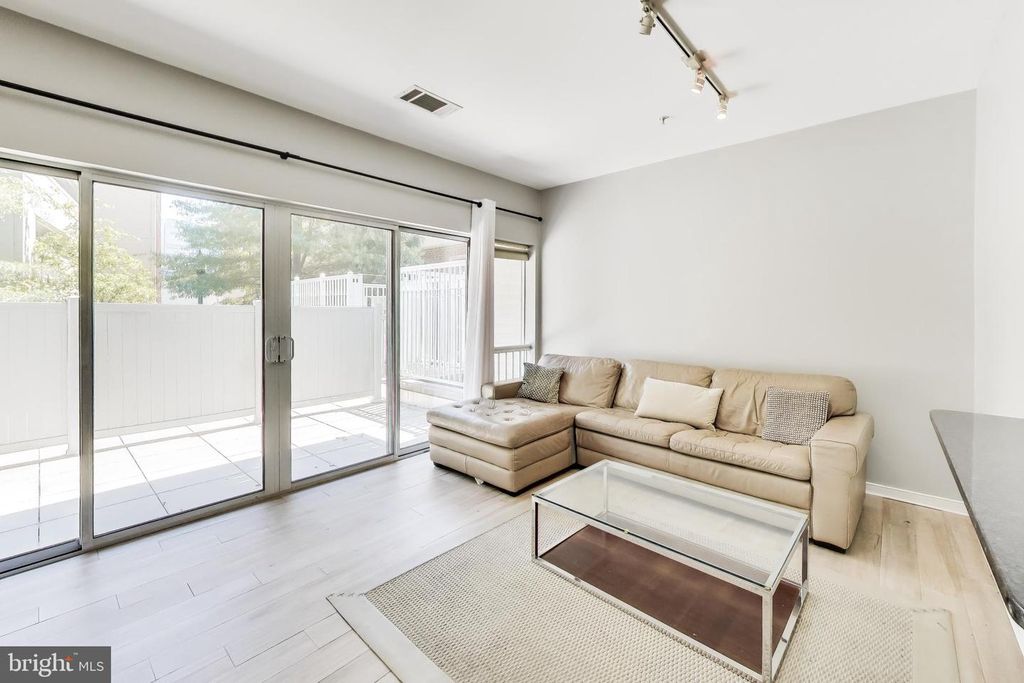 Image 12 of property listing at 8045 NEWELL ST #118, Silver Spring, MD 20910