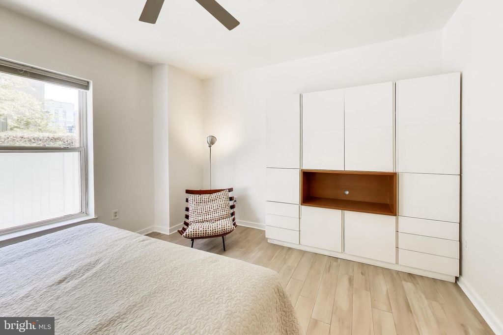 Image 21 of property listing at 8045 NEWELL ST #118, Silver Spring, MD 20910
