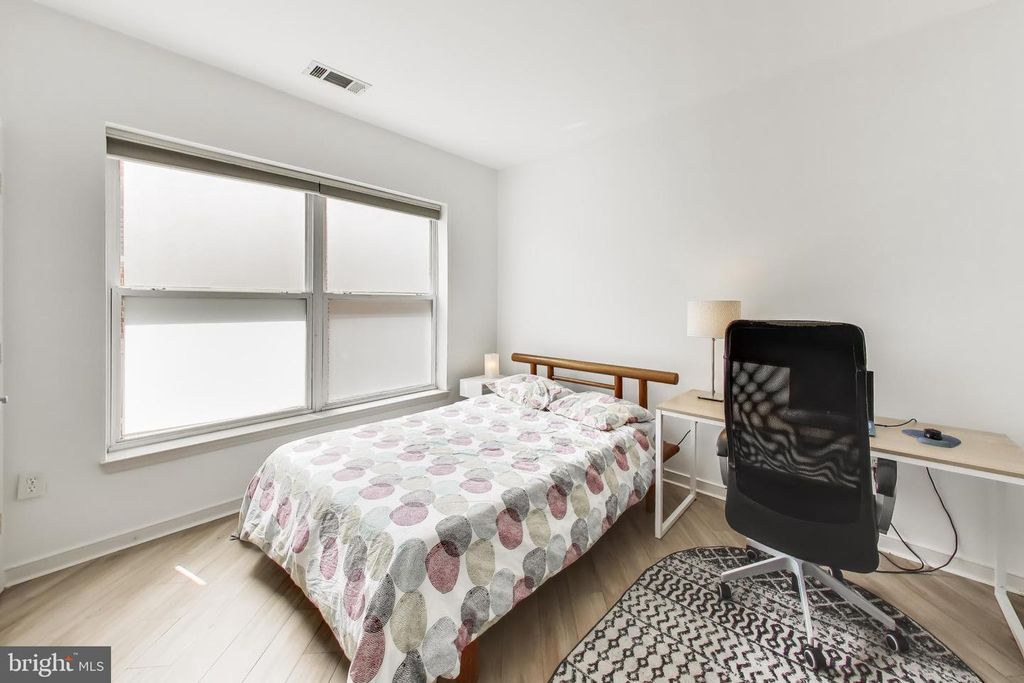 Image 24 of property listing at 8045 NEWELL ST #118, Silver Spring, MD 20910