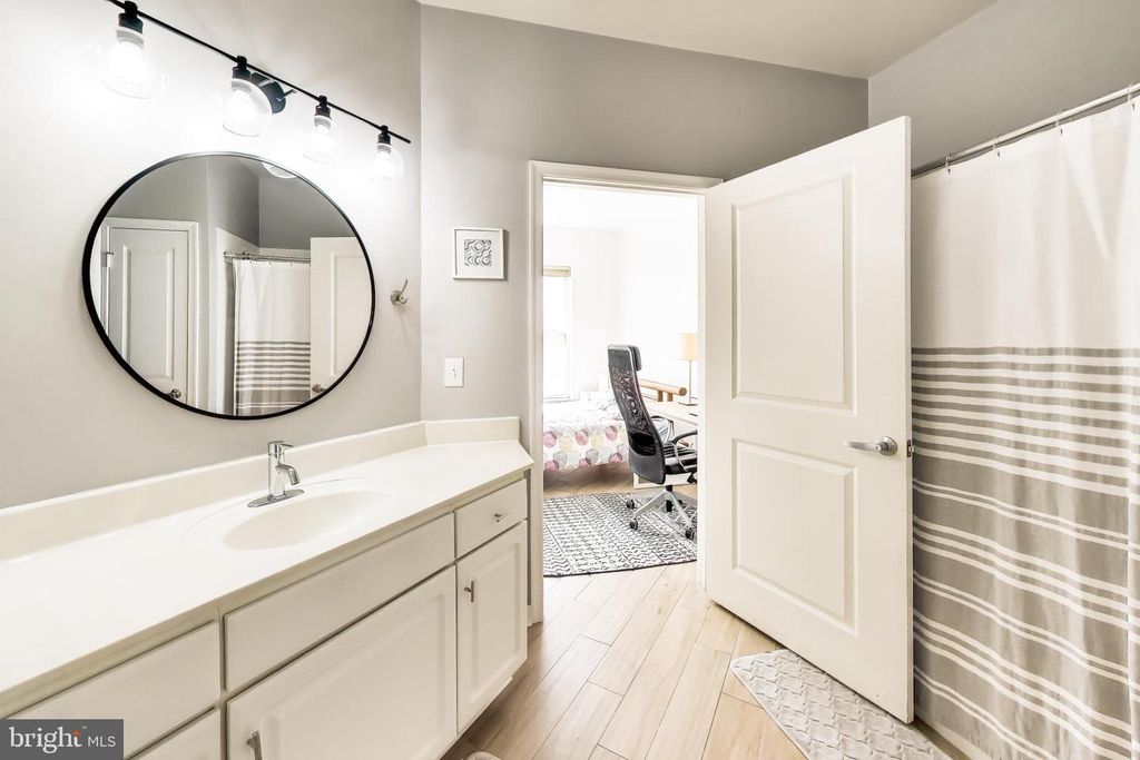 Image 26 of property listing at 8045 NEWELL ST #118, Silver Spring, MD 20910