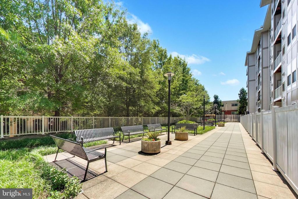 Image 35 of property listing at 8045 NEWELL ST #118, Silver Spring, MD 20910