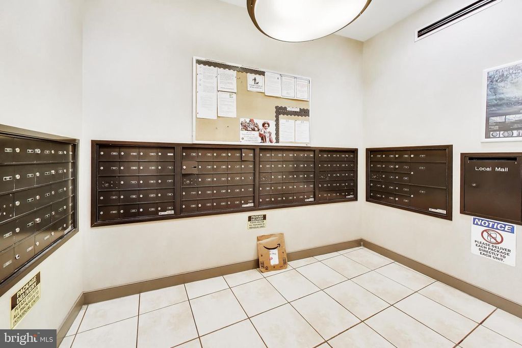 Image 7 of property listing at 8045 NEWELL ST #118, Silver Spring, MD 20910
