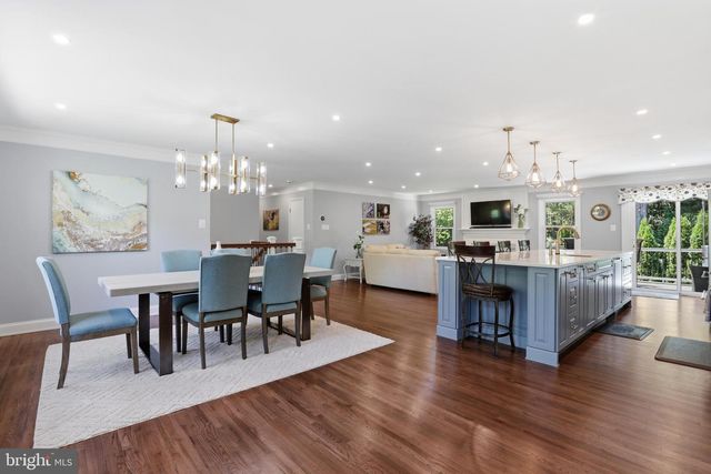 10106 NADINE DR, Vienna, VA 22181
