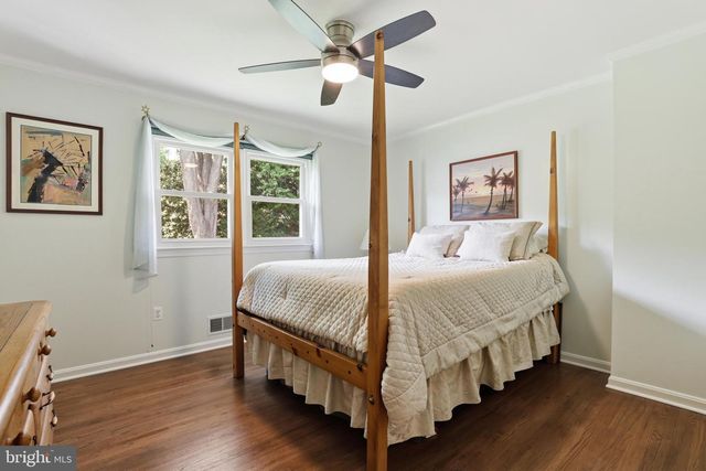 10106 NADINE DR, Vienna, VA 22181