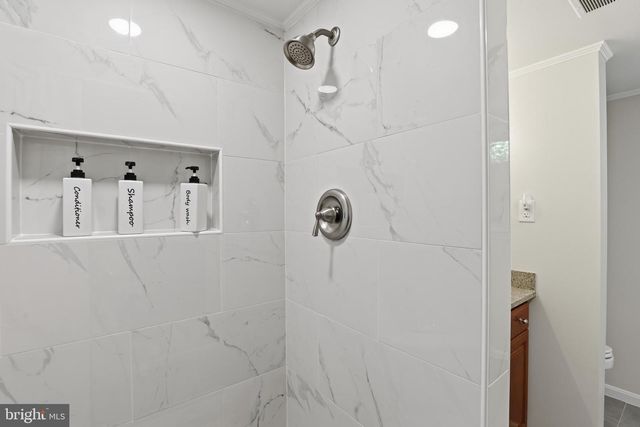 10106 NADINE DR, Vienna, VA 22181