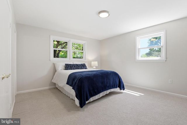 10106 NADINE DR, Vienna, VA 22181