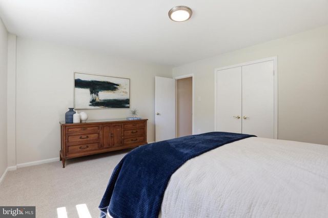 10106 NADINE DR, Vienna, VA 22181