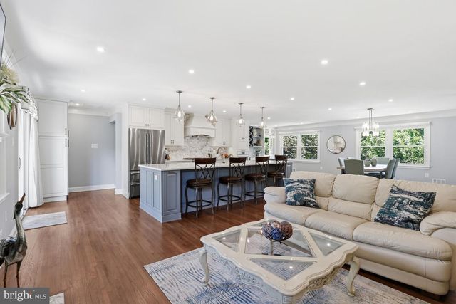 10106 NADINE DR, Vienna, VA 22181