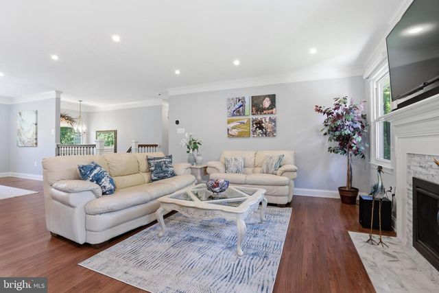 10106 NADINE DR, Vienna, VA 22181