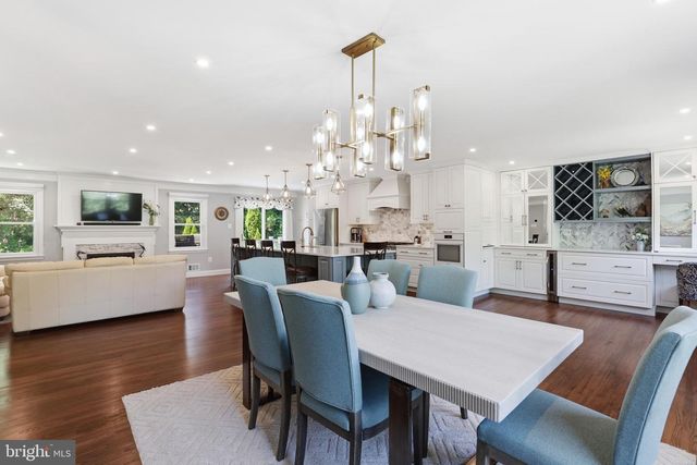 10106 NADINE DR, Vienna, VA 22181