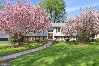10106 NADINE DR, Vienna, VA 22181