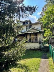 730 Hiland Ave, Coraopolis, PA 15108