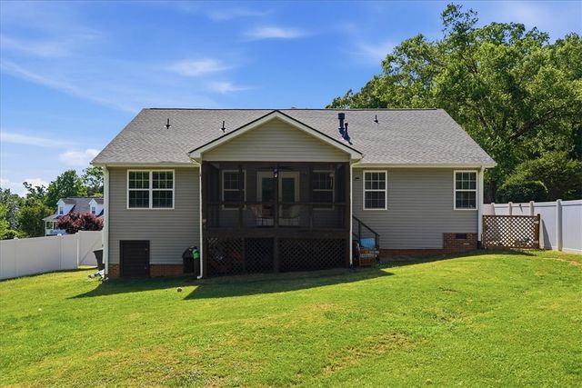 130 Saddlebrook Avenue, Pickens, SC 29671